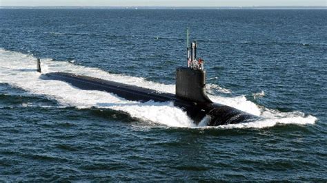 俄派舰船和伊尔-38驱赶美军核潜艇 持续27分钟(图) |美军|潜艇_凤凰资讯