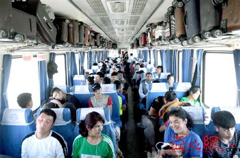 新疆：喀什至塔什干中亚班列启程-人民图片网