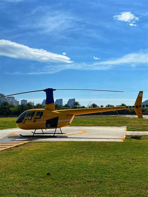 三亚开展直升机低空旅游 R44俯瞰浪漫天涯_私人飞机网