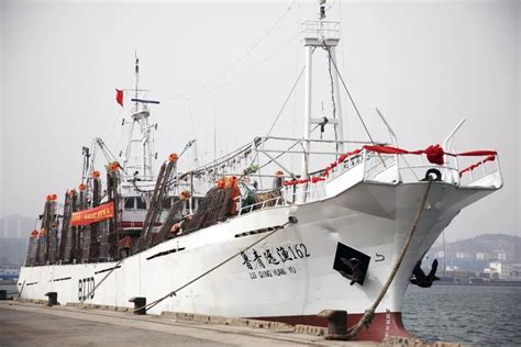 青山船厂建武汉最大吨位海船起航 - 船厂动态 - 国际船舶网