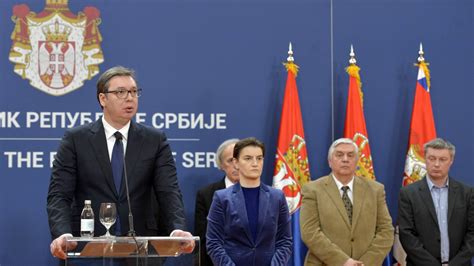 塞尔维亚宣布进入紧急状态 寄希望于中国技术与物资援助_新闻中心_中国网