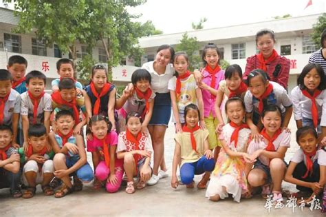 最美乡村教师陈秋菊 循着课本去旅行 当好学生的腿与眼 - 四川 - 华西都市网新闻频道
