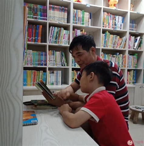 陪孩子图书馆读书的心情说说 陪孩子图书馆看书发朋友圈说说 _八宝网