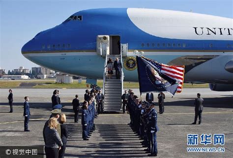特朗普一号VS空军一号，美国总统专机新涂装公布，遭媒体疯狂吐槽_凤凰网