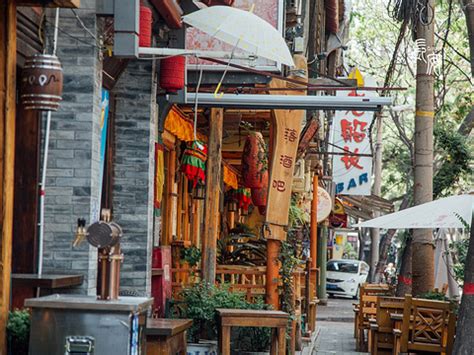 农科路酒吧休闲一条街获评“中国特色商业街”_河南频道_凤凰网