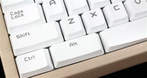 Alt键是什么意思 Alt键功能作用大全_u启动