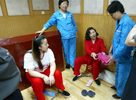 杀害13名中国人的缅甸毒贩，2013年被判刑时丑态百出，吓到尿裤子_【快资讯】