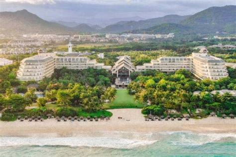 2022三亚凤凰岛度假酒店·天空酒廊美食餐厅,这个岛其实是一个私人高档住...【去哪儿攻略】