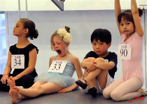 实拍美国芭蕾舞学校选拔 小女孩的芭蕾梦（图）