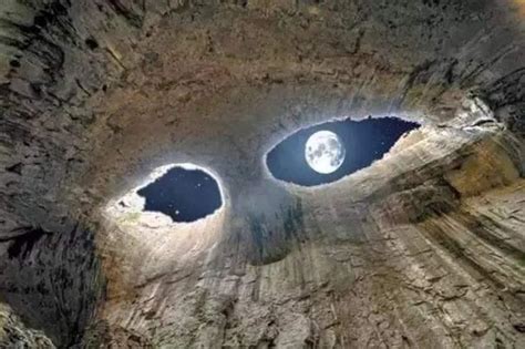 世界上最神秘的洞穴，里面藏有一双巨眼，游客：和它对视会被催眠|洞穴|上帝之眼|对视_新浪新闻