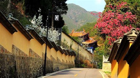 南京小西湖乌龙潭公园，被誉为“西城之冠”，亭台楼阁风景如画__财经头条