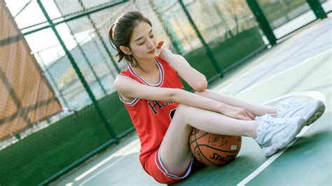 女孩子学打篮球有什么好处？ - 知乎