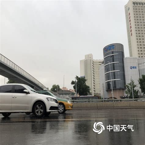 雷阵雨+大风！北京两区发布雷电蓝色预警_手机新浪网