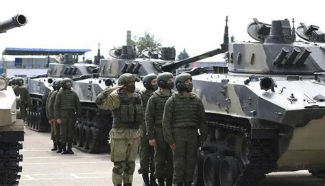 俄陆军总兵力30万，20万投入乌克兰，现代军队人数真不重要？ - 知乎