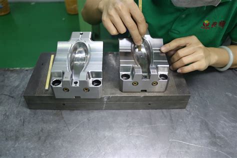 锌合金压铸加工厂-锌合金压铸件加工价格-华银用心铸造好品质