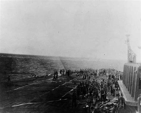二战中日本海军最后一次大胜，珊瑚海大海战击沉美军一艘航母|珊瑚海|航母|美军_新浪新闻