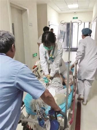 医生抢救近2个小时将溺水小孩从死亡线上拉回来_湖南频道_凤凰网