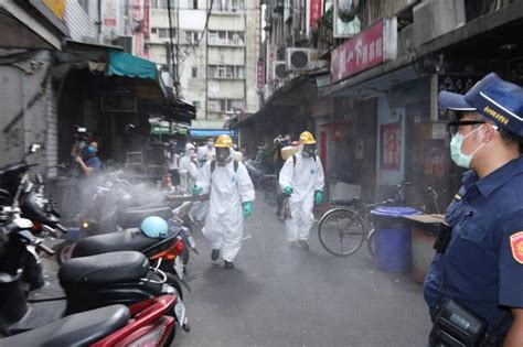 疑似新冠患者死在家中台湾卫生单位却不来测病毒，警员叹：疫情看不到头|疫情|警员|新冠_新浪新闻