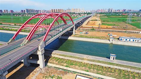 西安沣明路高架桥项目桥梁首联混凝土顺利完成浇筑 - 中国网客户端