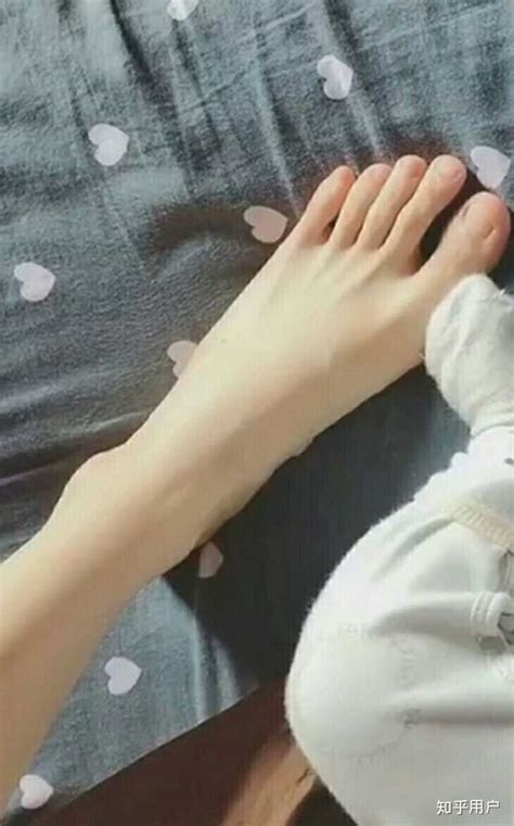 女孩子的脚趾很长是一种什么样的体验？ - 知乎