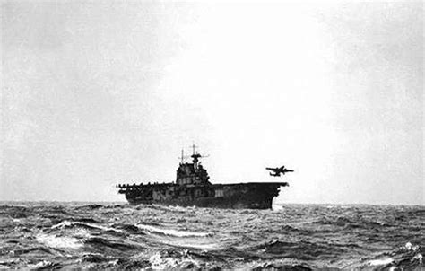 珊瑚海海战，历史上第一次航空母舰作战，美军和日军打了平手|珊瑚海|海战|日军_新浪新闻