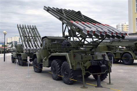 火箭炮或弹道导弹？PHL-191射程480KM使用4种弹药，已远超海马斯_装备_大口径_国产