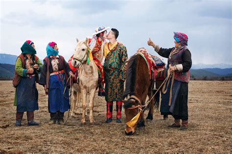 3000年前，西藏人就与新疆人群居通婚，并沿于田河繁衍成古楼兰人|回鹘|新疆|达里_新浪新闻
