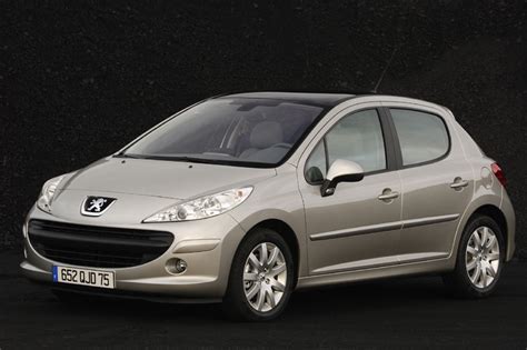 Peugeot 207 XT 1.6 HDiF 16V 110pk - 🚗 car technical specifications