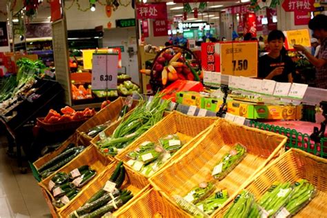 记者观察：武汉超市生活物资供应充足，价格平稳