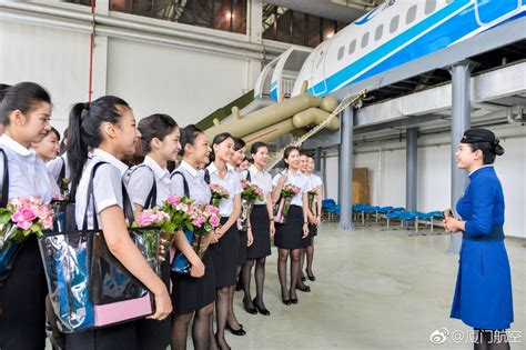 台湾远东航空空姐换新制服 以“太空科技”为设计理念 - 民航 - 航空圈——航空信息、大数据平台