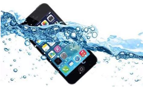 【智能手机掉水里怎么处理】【图】智能手机掉水里怎么处理 这样做才靠谱_伊秀数码|yxlady.com