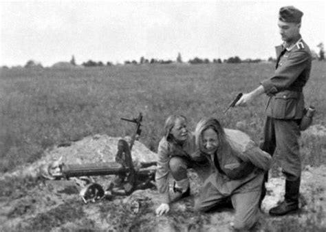 苏联女狙击手彩照曝光：“死神女士”曾击毙300多纳粹