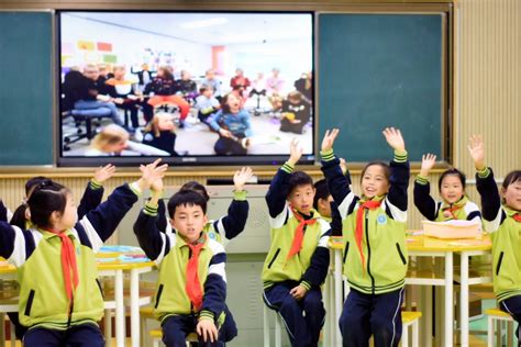 杭州市政苑小学与芬兰新达小学举行线上友好交流会 共上一堂课_凤凰网视频_凤凰网