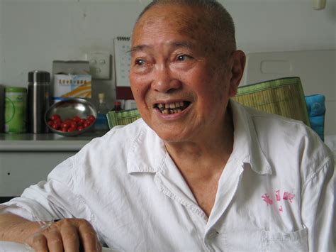 68岁“老顽童”成网红 13年跟拍200条扬州巷--江苏频道--人民网