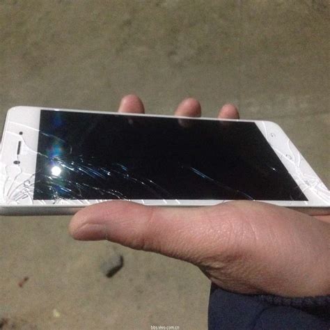 手机屏幕摔,vi手机屏幕,苹果手机屏幕摔碎图片_大山谷图库
