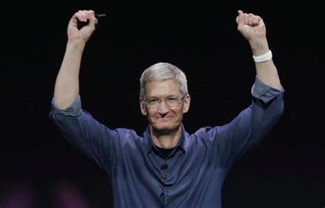 苹果CEO库克去年薪酬超1.33亿美元 但薪酬榜第一是马斯克-酷居科技