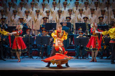 中央民族歌舞团大型少数民族歌舞晚会在我校举行