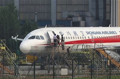 四川航空3U8633航班在事故发生34分钟后，安全降落在四川双流机场