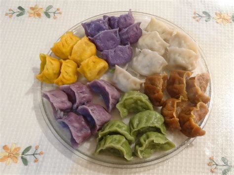 彩色水饺的做法_【图解】彩色水饺怎么做如何做好吃_彩色水饺家常做法大全_快乐生活12_豆果美食