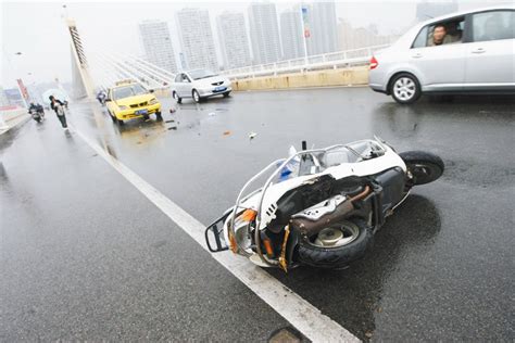 目击者回忆长沙男子驾车撞人致5死事故过程_新闻中心_新浪网