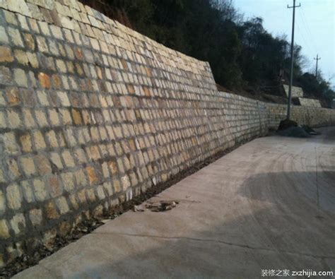 浆砌石挡土墙多少米分缝