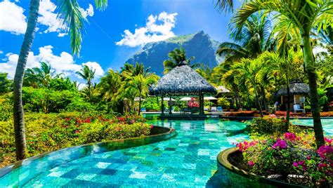 寒意餐厅毛里求斯岛度假日设有温泉区和游泳池的毛里求斯岛屿度假村晴天高清图片下载-正版图片308025791-摄图网