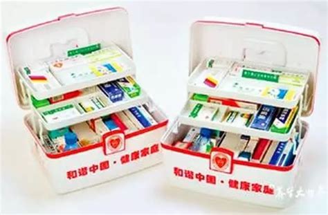 家家小药箱都囤着一些过期药，家庭小药箱应经常清理_河北日报客户端