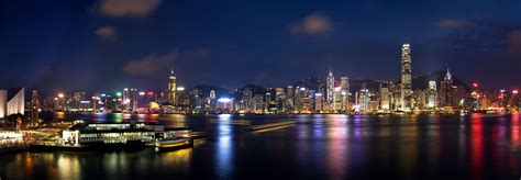 延时拍摄香港维多利亚港黄昏转夜晚风光视频素材_ID:VCG2217843871-VCG.COM