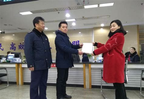 全省首家公告期20天企业在岳阳市政务服务中心完成简易注销登记