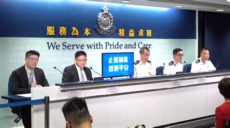 闻所未闻！内地资深女记者在香港警察总部遭港媒围堵欺凌 | 每经网