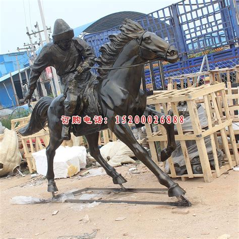 铜雕现代骑马人物雕塑 公园景观雕塑 -宏通雕塑