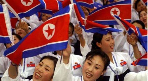 朝鲜拉拉队将赴韩国 队员美得过目难忘被称"美人军"_凤凰