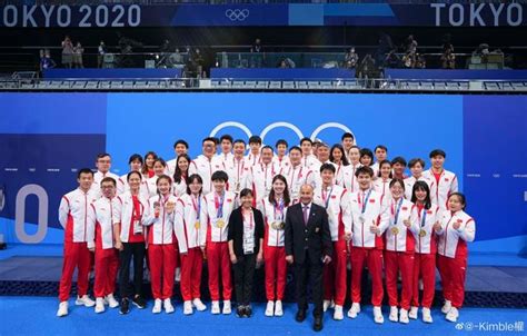 中国花样游泳队13名运动员出征布达佩斯世锦赛_新体育网