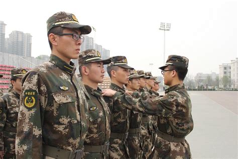 咱国防生 有啥不一样——写在南京军区依托我校培养国防生十周年之际-新闻网